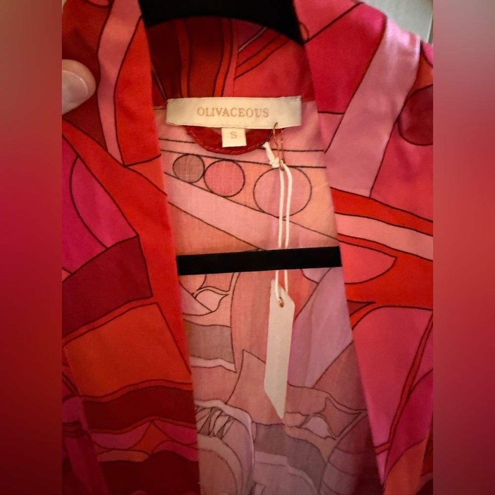 NWT Olivaceous Red and Pink Patterned Kimono - Picture 4 of 9